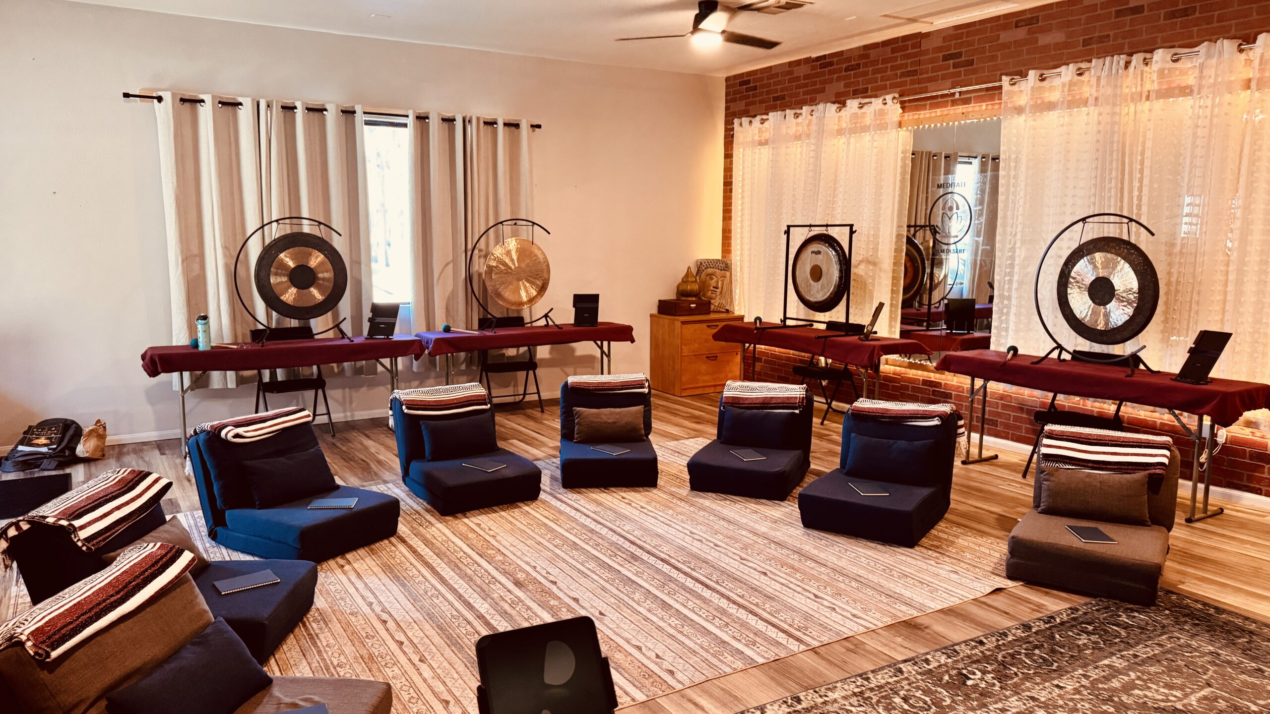 Gong Room
